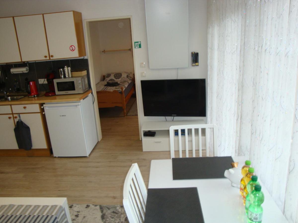 Tac Home 2-Zimmer Wohnung Sindelfingen Eksteriør billede